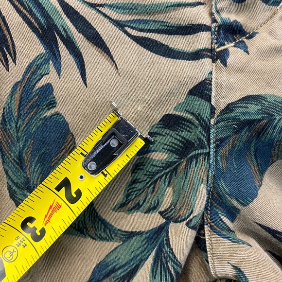 Denim Supply Ralph Lauren Men's Shorts Floral Print Size 40 - Picture 8 of 10